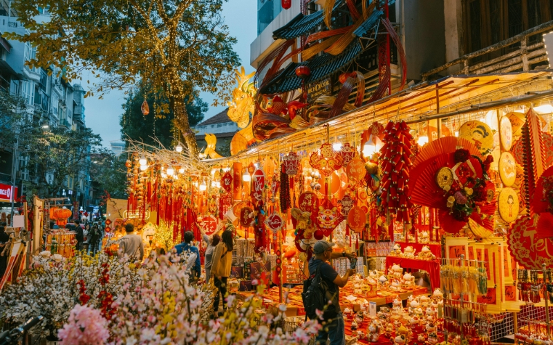 trang trí lồng đèn