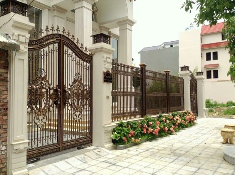 cổng nhà cao tầng