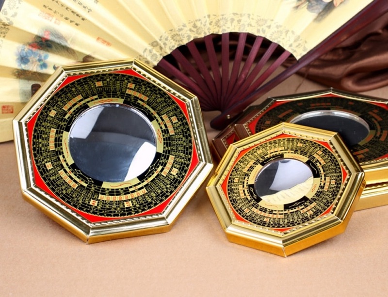 treo gương bát quái trấn trạch