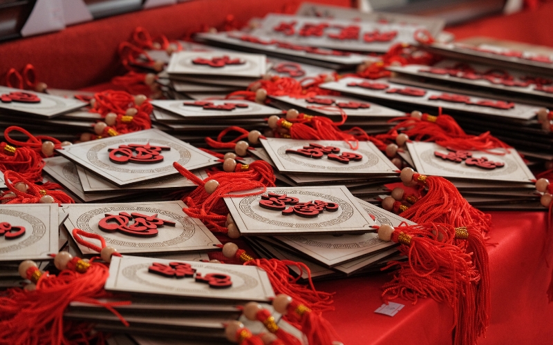 bùa may mắn tiền bạc là gì