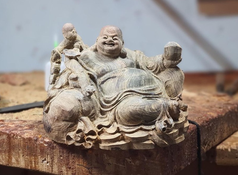 tượng phật di lặc đăt ở đâu