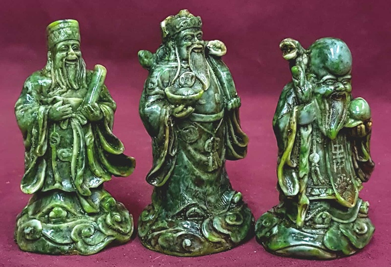 tượng tam đa đặt ở phòng khách