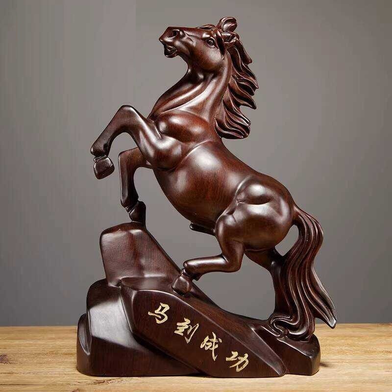 tượng ngựa gỗ nguyên khối