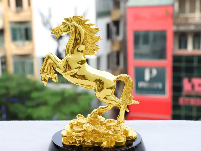 tượng ngựa đá 