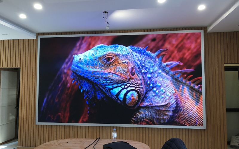 Cấu tạo chi tiết của màn hình LED P2 trong nhà