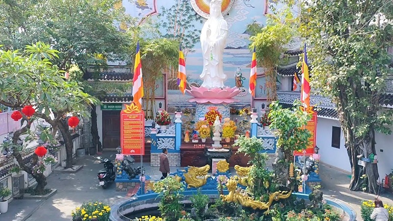 chuẩn bị lễ vật đầy đủ