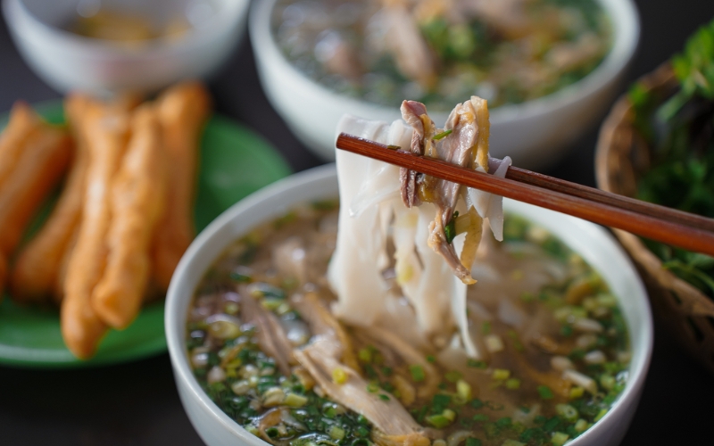Phở gà Tráng Kìm